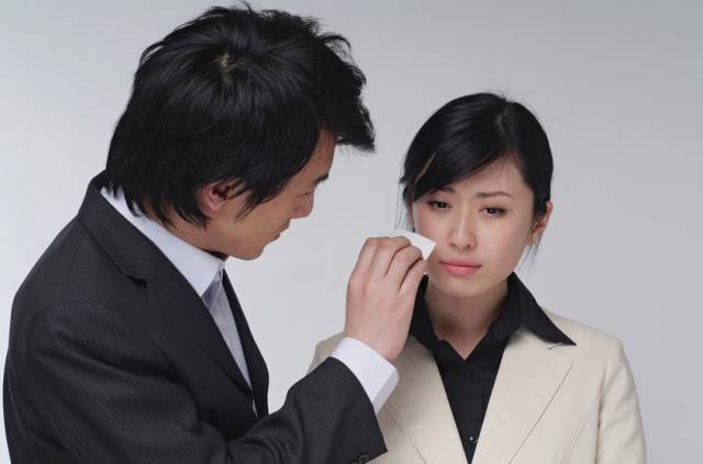 假如你是老板，會(huì)怎么處理這個(gè)女員工？
