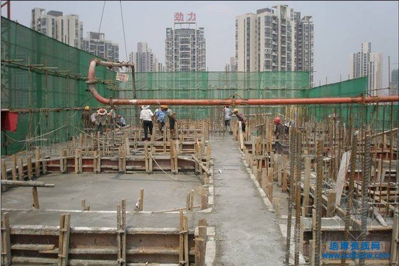 建筑工程一級(jí)資質(zhì)最大能承包多大面積的建筑施工